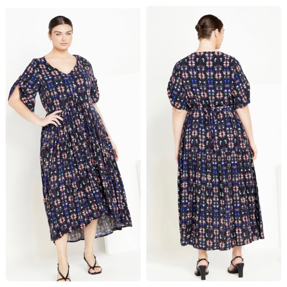 Val Butterfly 🦋 Print Navy Dress Size 26/28W